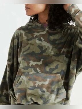 AEO Camo Velour Hoodie